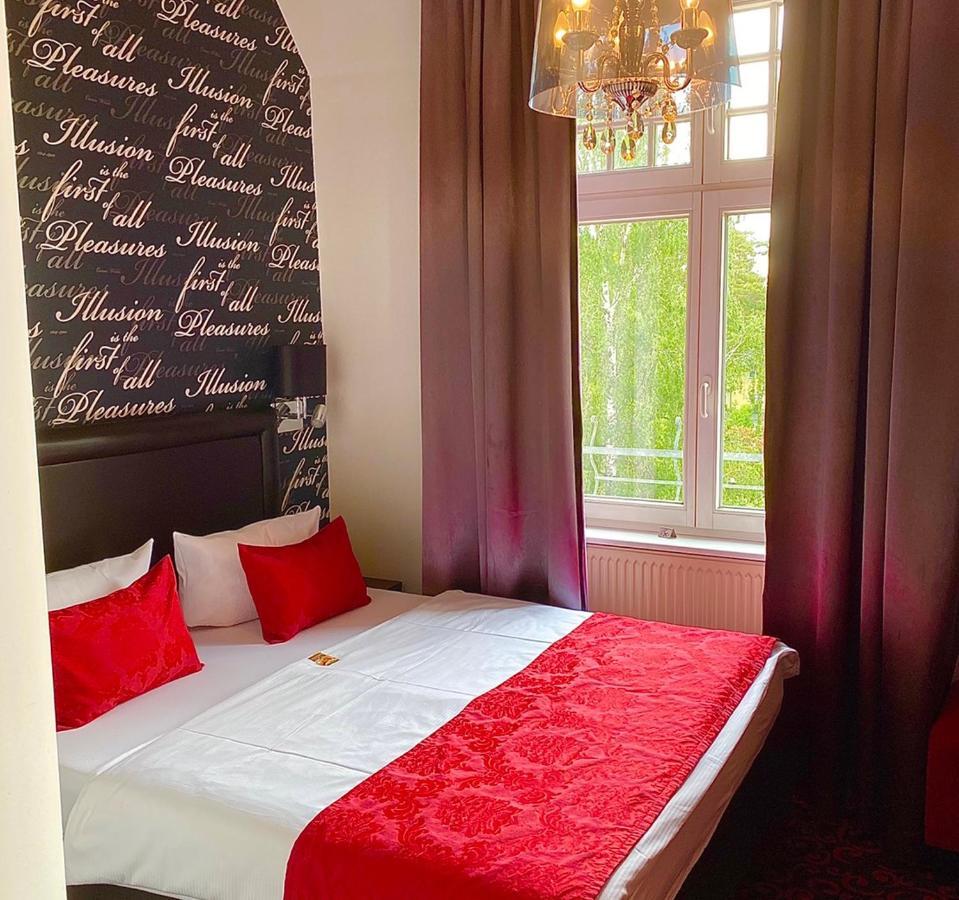 Hotel Kronprinz Falkensee Extérieur photo
